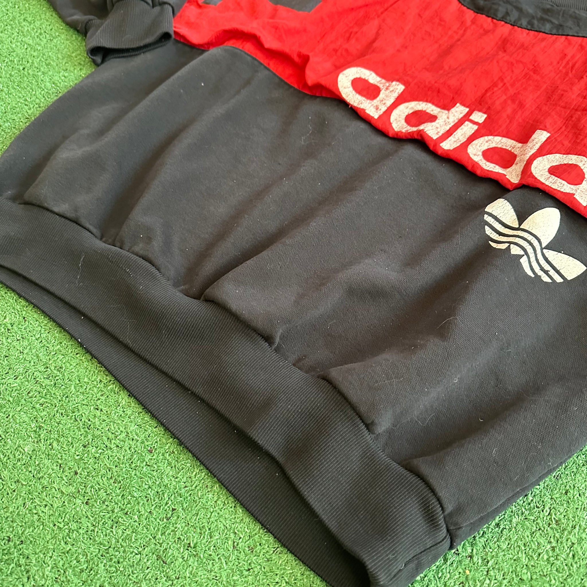 Vintage Adidas 90's Team Crewneck Sweatshirt (M)