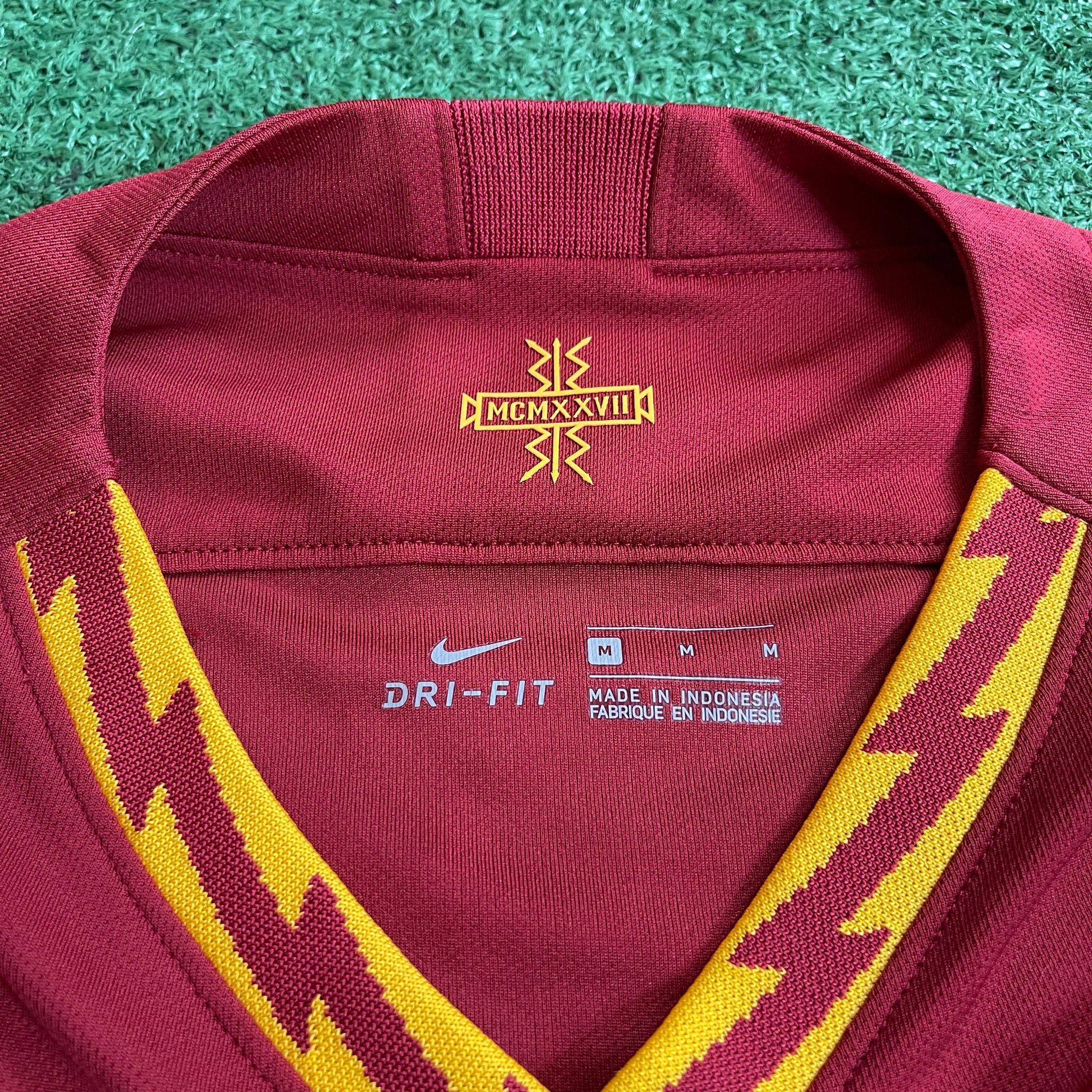 Nike AS Roma 2019/20 Home Football Kit (M)