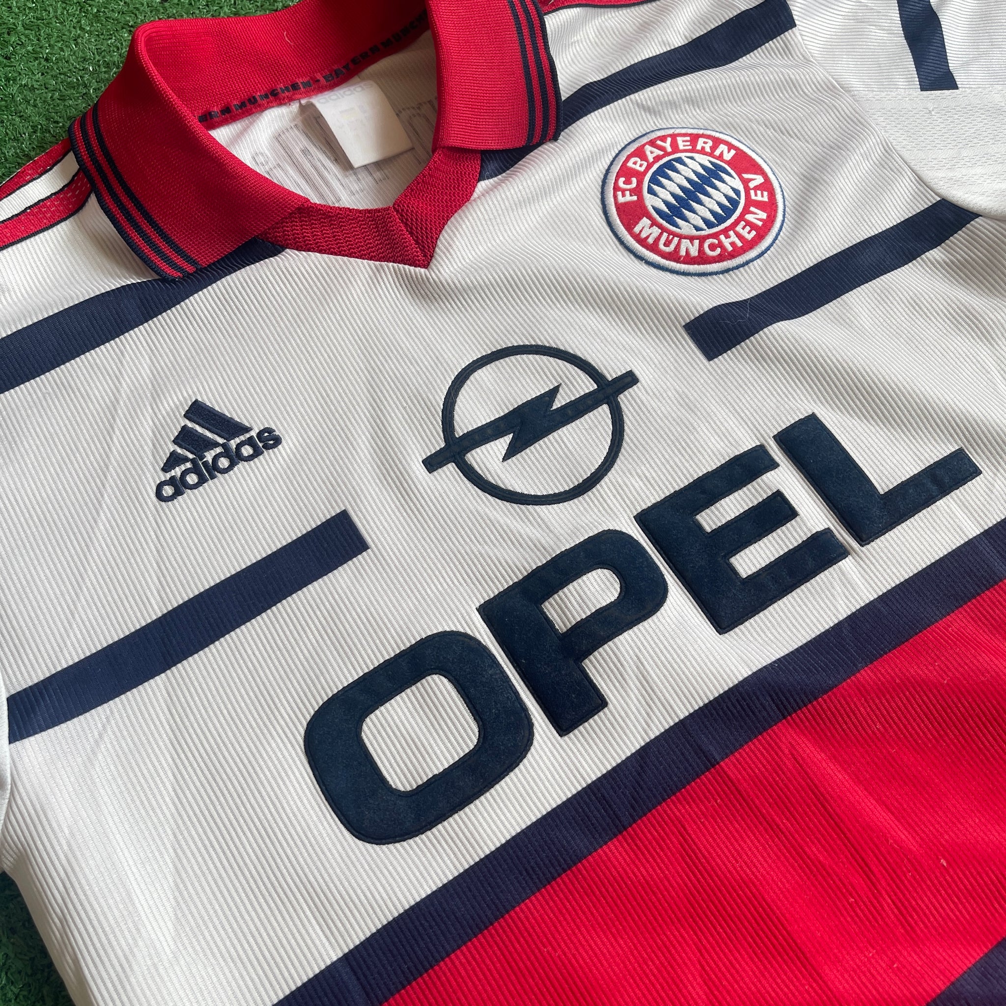 Vintage Adidas FC Bayern Munich #9 Elber 1998/00 Home Away Football Kit (S)