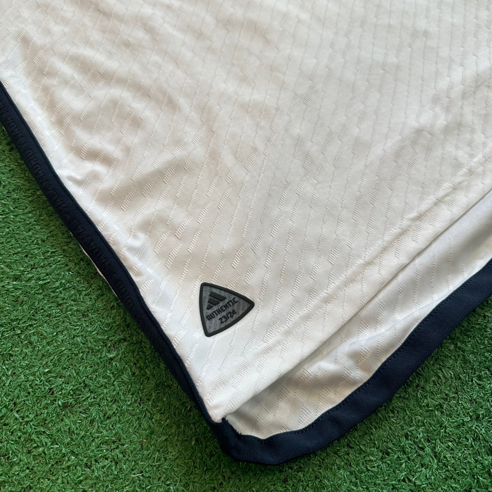 Adidas Real Madrid #5 Bellingham 2023/24 Home Authentic Football Kit (L)