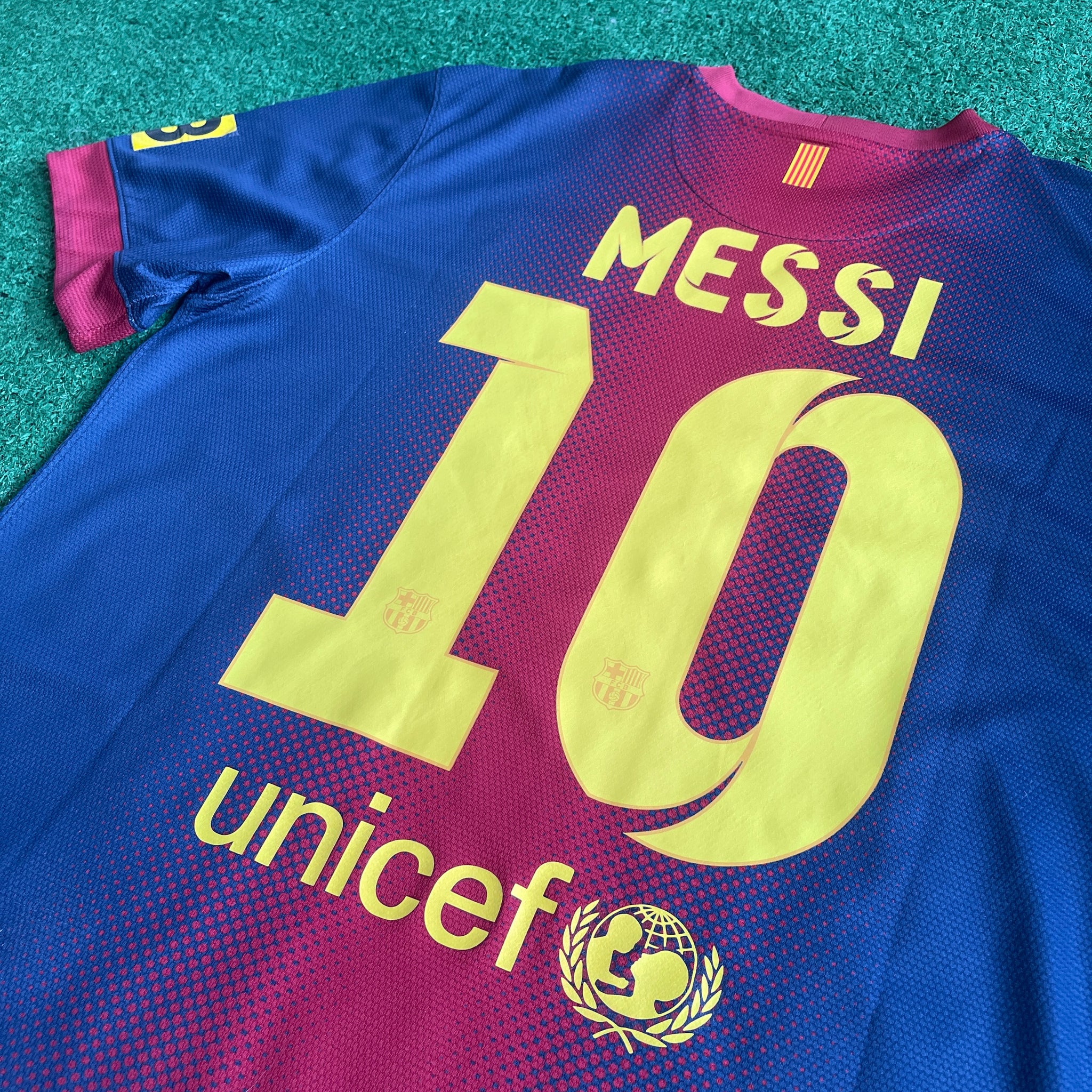 Nike FC Barcelona #10 Messi 2012/13 Home Football Kit (M)