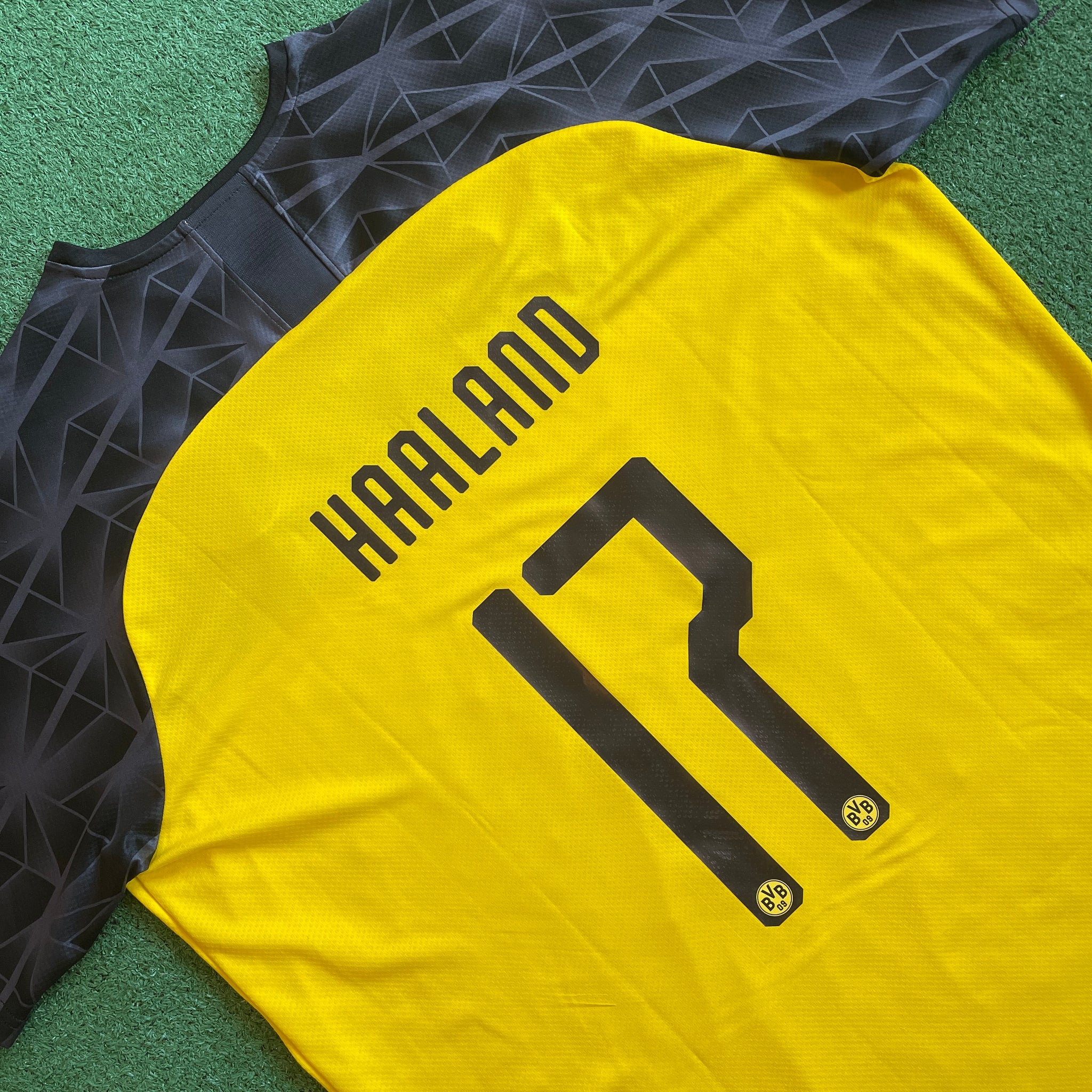 Puma Borussia Dortmund #17 Haaland 2019/20 Cup Football Kit (XXL)