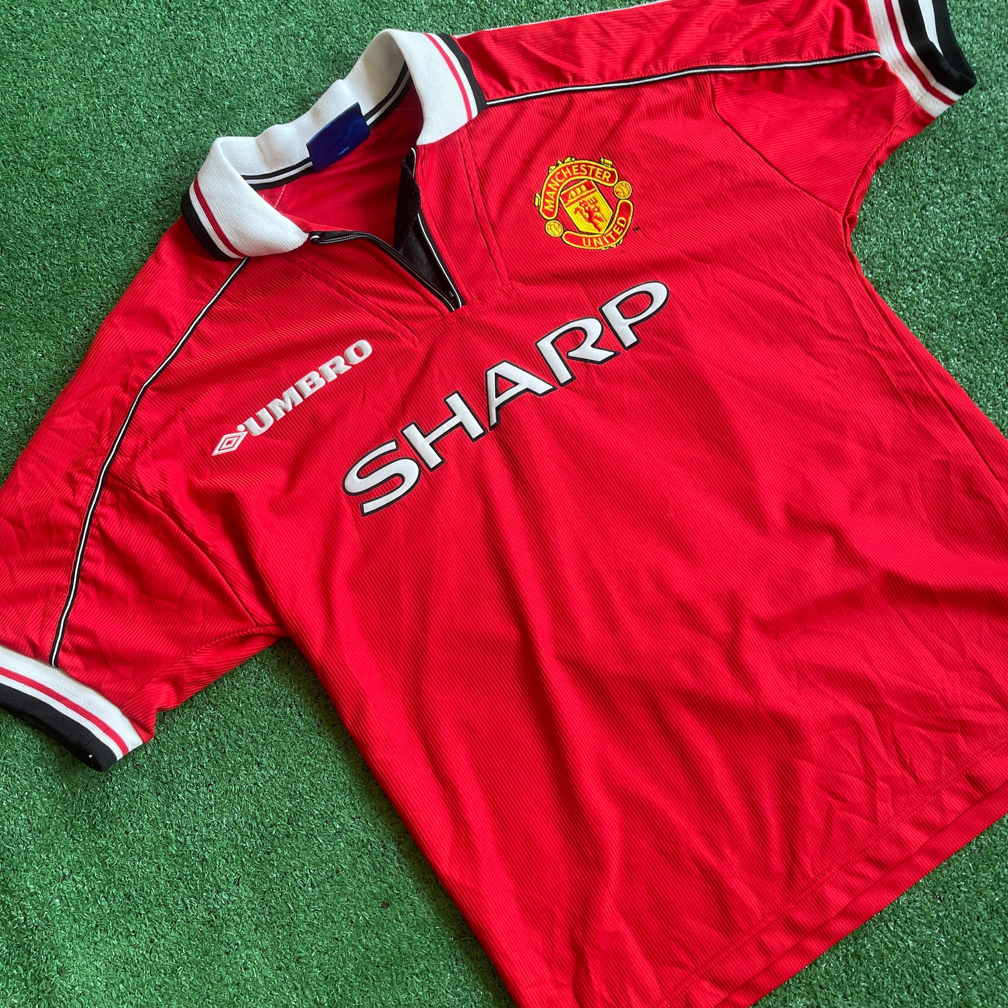 Vintage Umbro Manchester United #7 Beckham 1998/00 Home Football Kit (M)