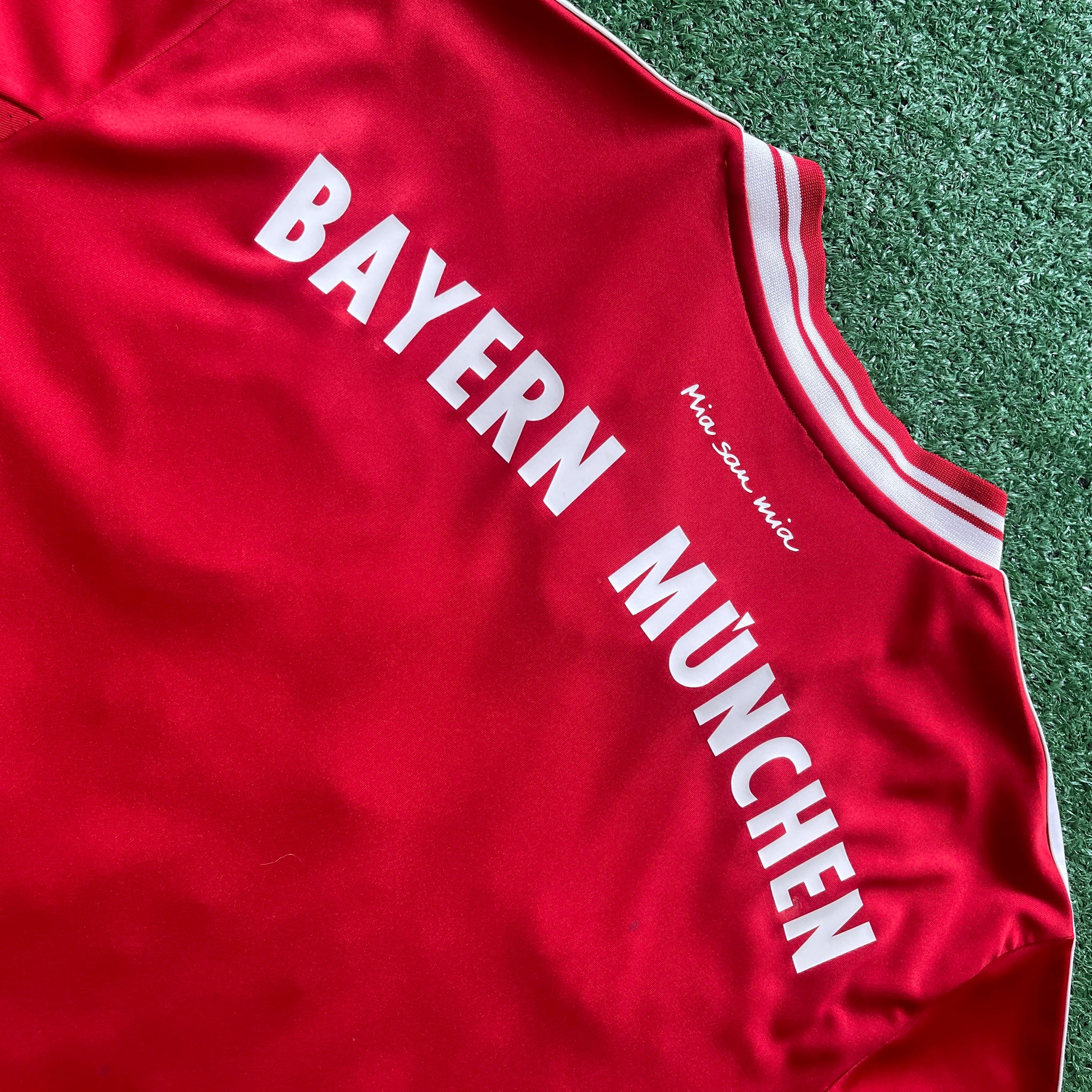Adidas FC Bayern Munich 2013/14 Home Football Kit (M)