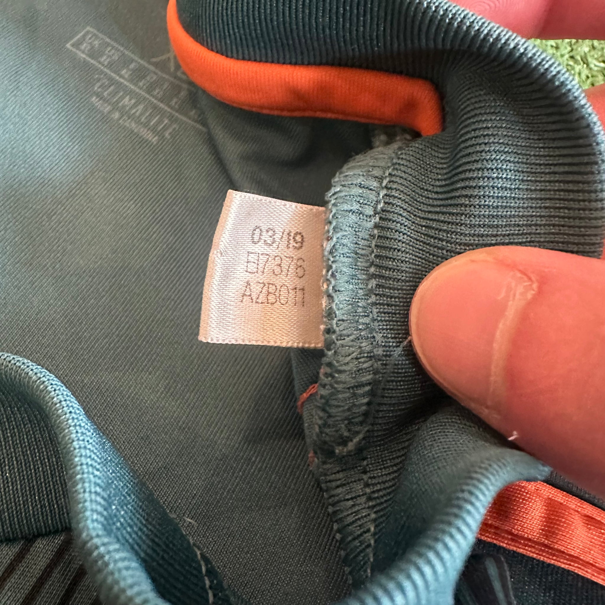 Adidas Ajax Amsterdam 2019/20 Away Football kit (XL)