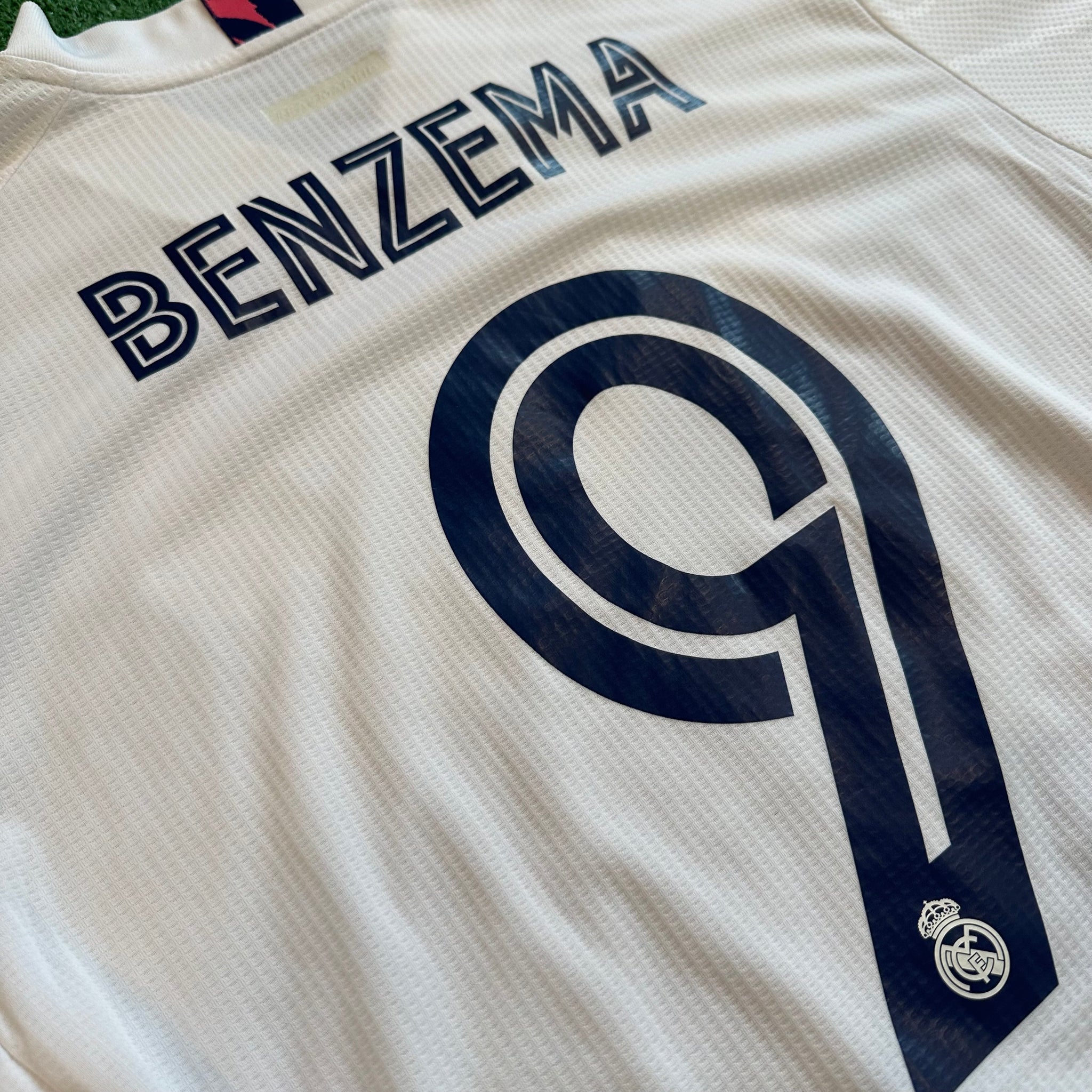 Adidas Real Madrid #9 Benzema 2020/21 Home Long-Sleeve Football Kit (L)