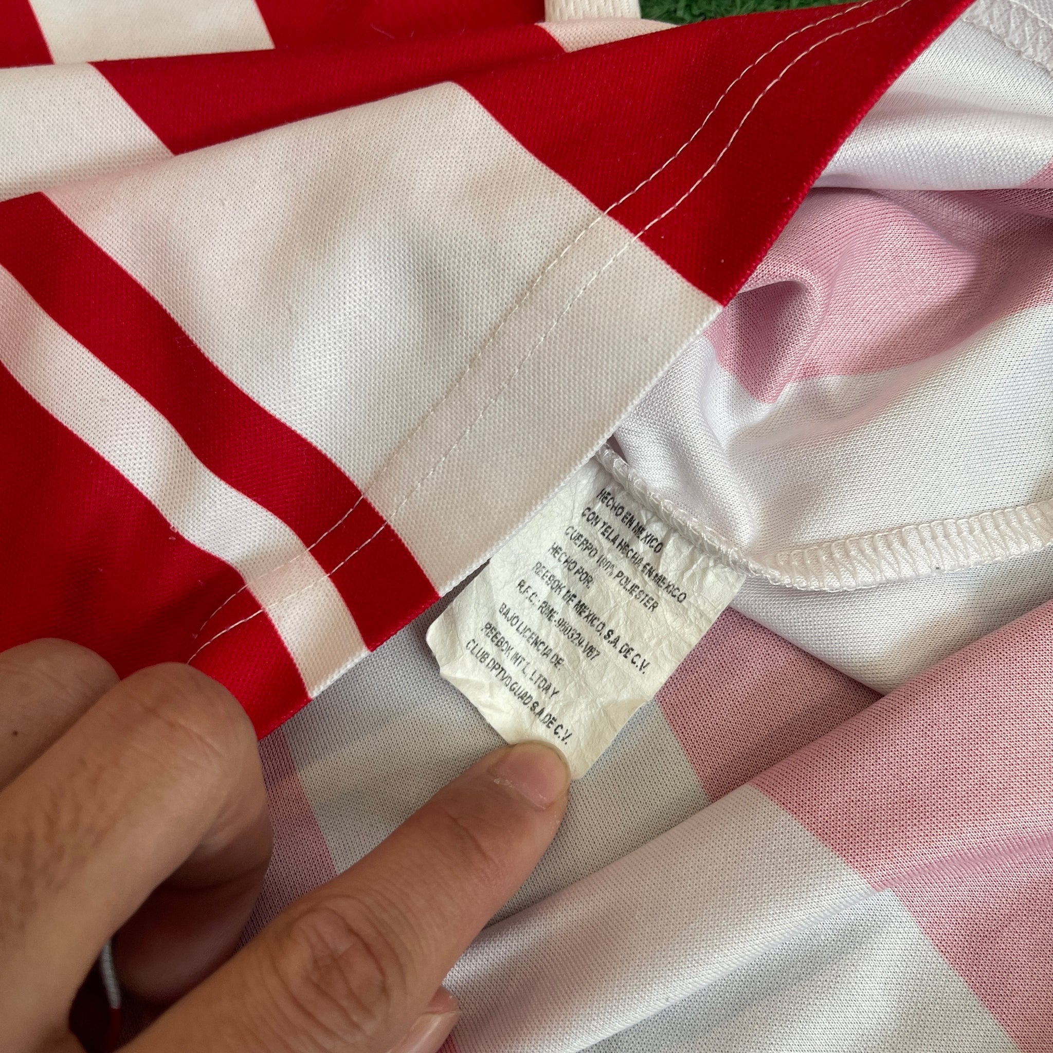 Vintage Reebok Chivas De Guadalajara #45 J. Hernandez 2006/07 Home Football Kit (S)