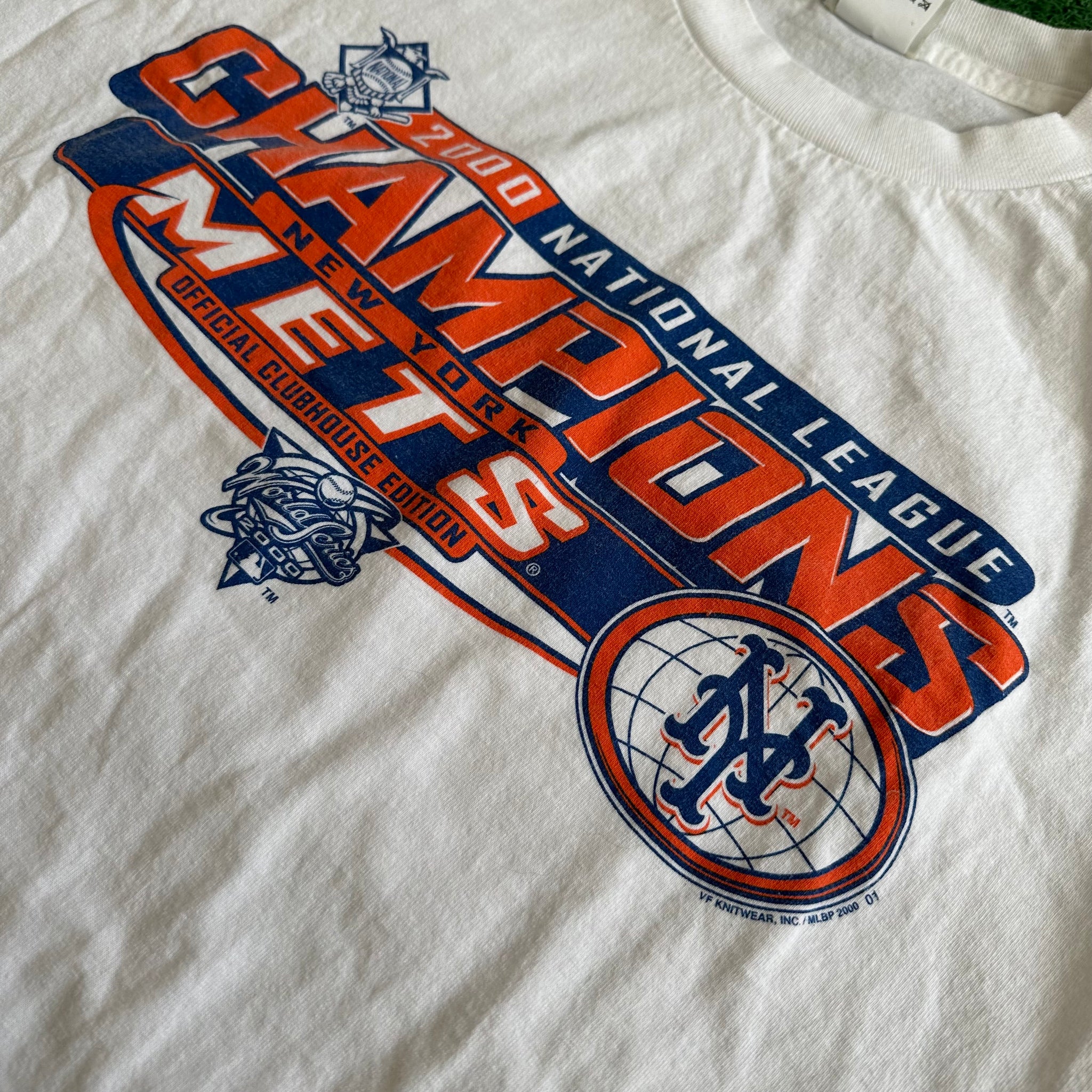 Vintage Lee Sport New York Mets 2000 National League Champions Clubhouse Edition T-Shirt (XL)