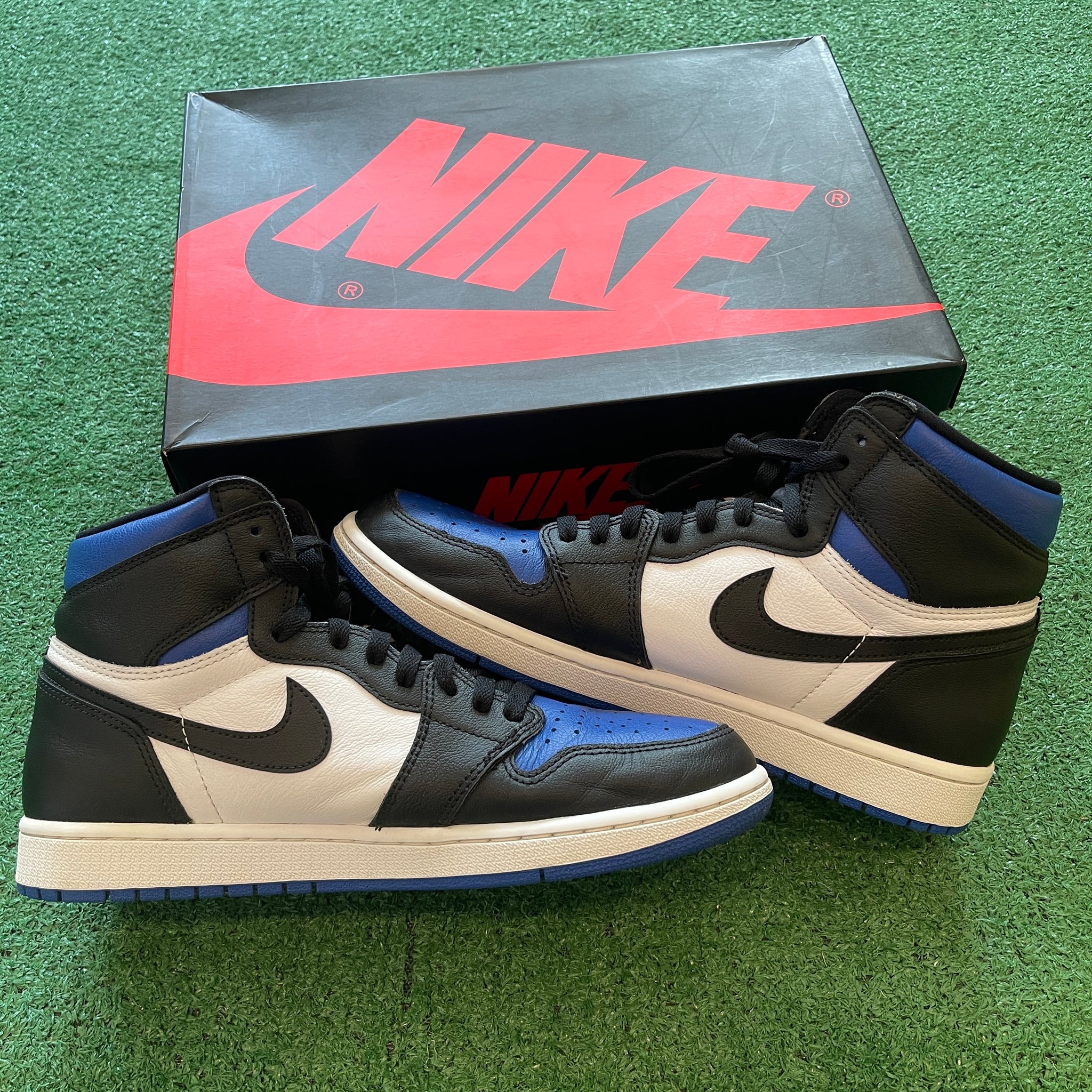Jordan 1 Retro High Royal Toe 555088-041 (10.5)