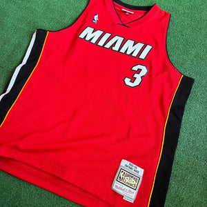 Mitchell and Ness Miami Heat #3 Wade 2005/06 NBA Swingman Jersey (XL)