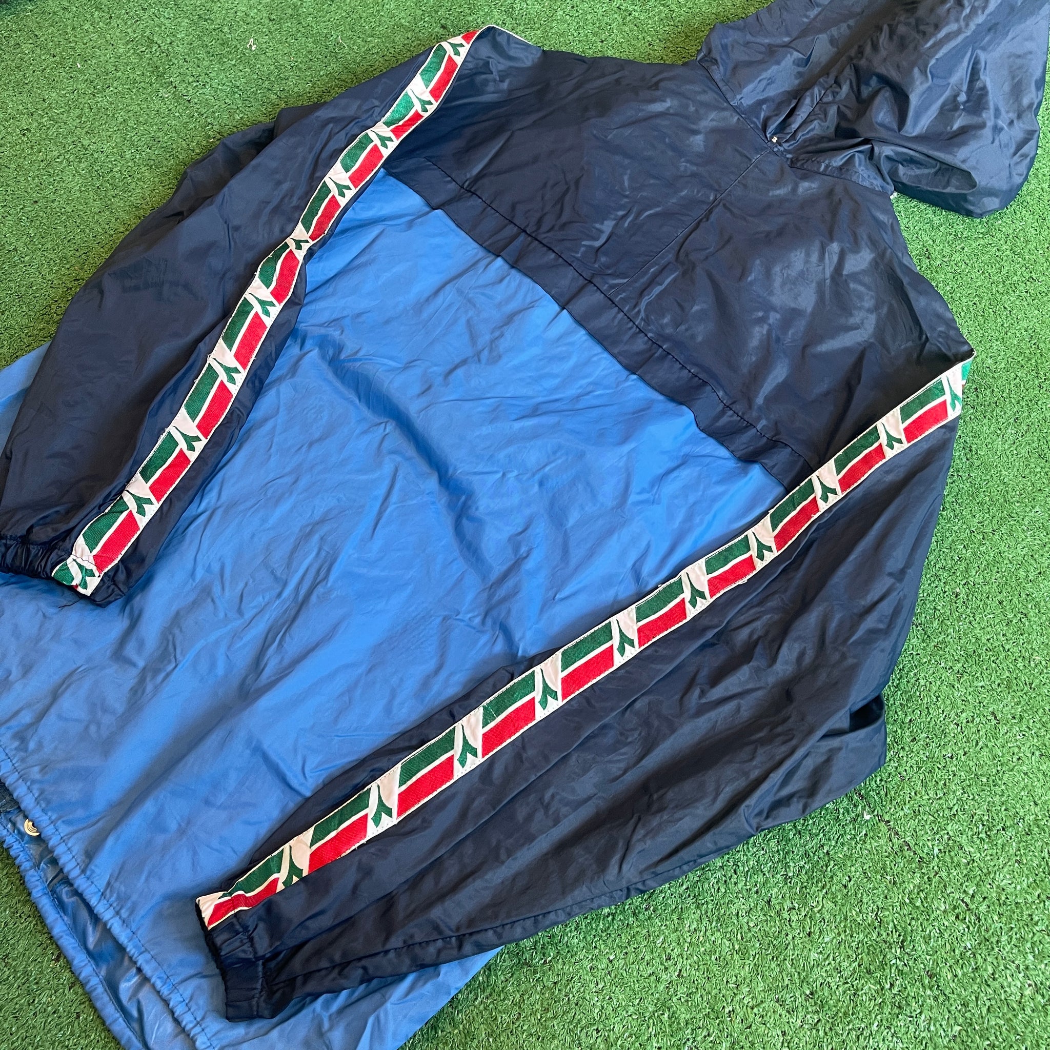Vintage Diadora Italy National Team Lightweight Windbreaker Jacket (M/L)