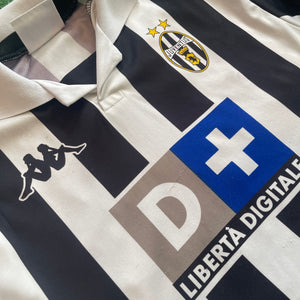 Vintage Kappa Juventus 1998/00 Home Football Kit (S)