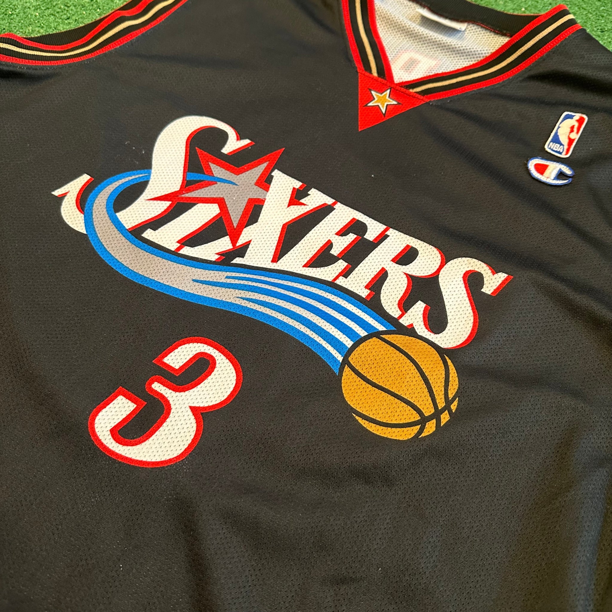 Vintage Champion Philadelphia 76ers #3 Iverson NBA Basketball Jersey (XL)