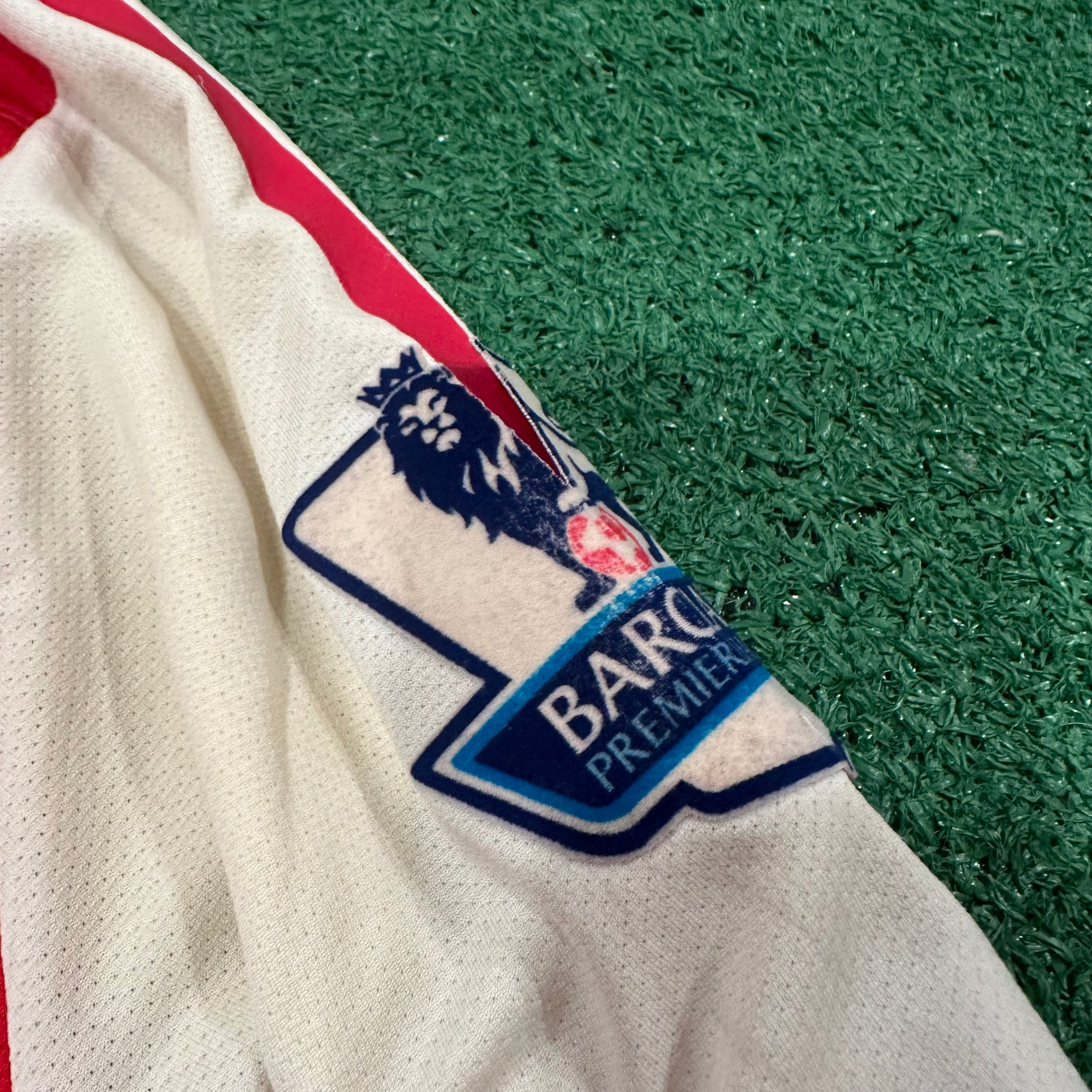 Nike Arsenal FC #19 Wilshere 2011/2012 Home Football Shirt (M)