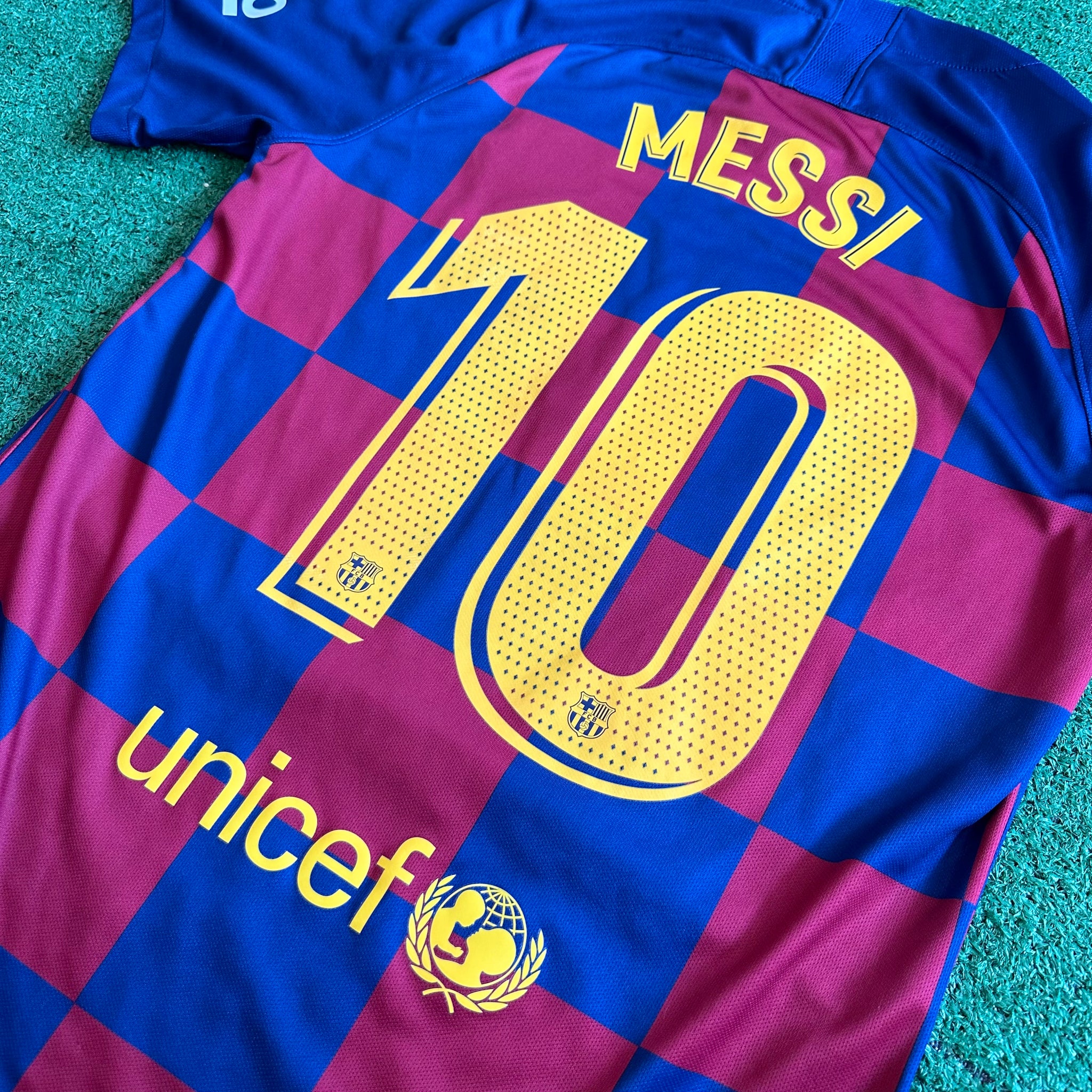 Nike FC Barcelona #10 Messi 2019/20 Home Soccer Jersey (M)