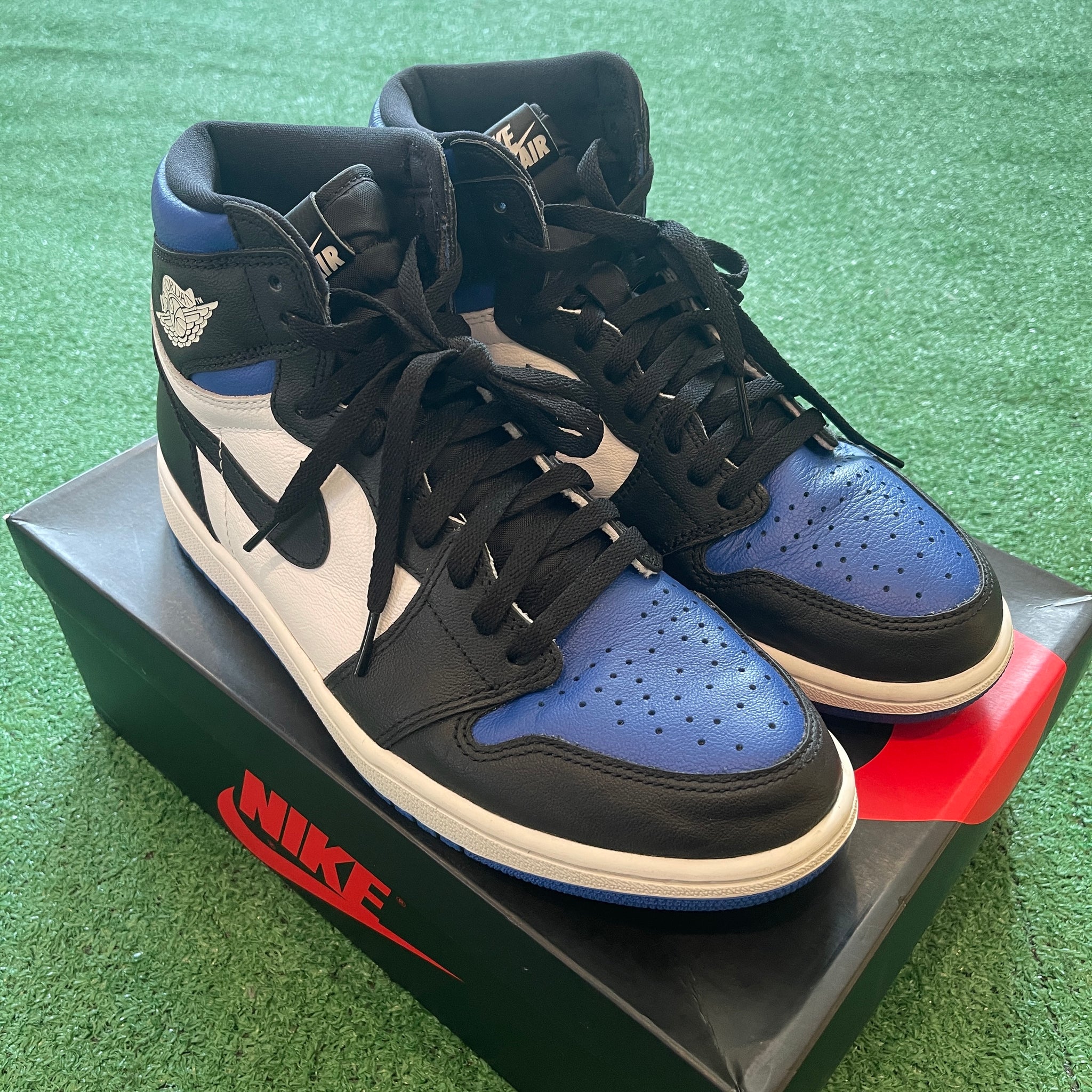 Jordan 1 Retro High Royal Toe 555088-041 (10.5)