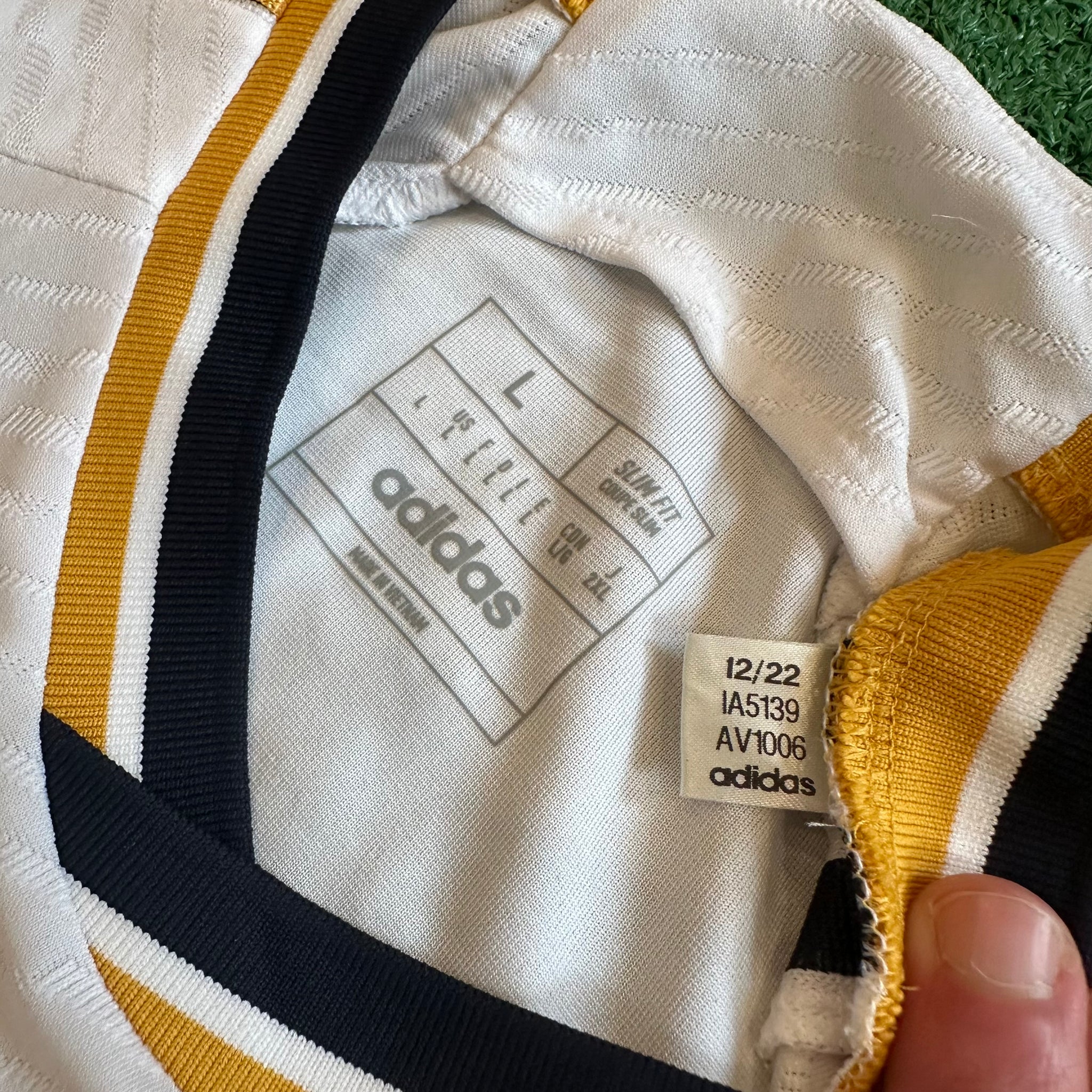 Adidas Real Madrid #5 Bellingham 2023/24 Home Authentic Football Kit (L)