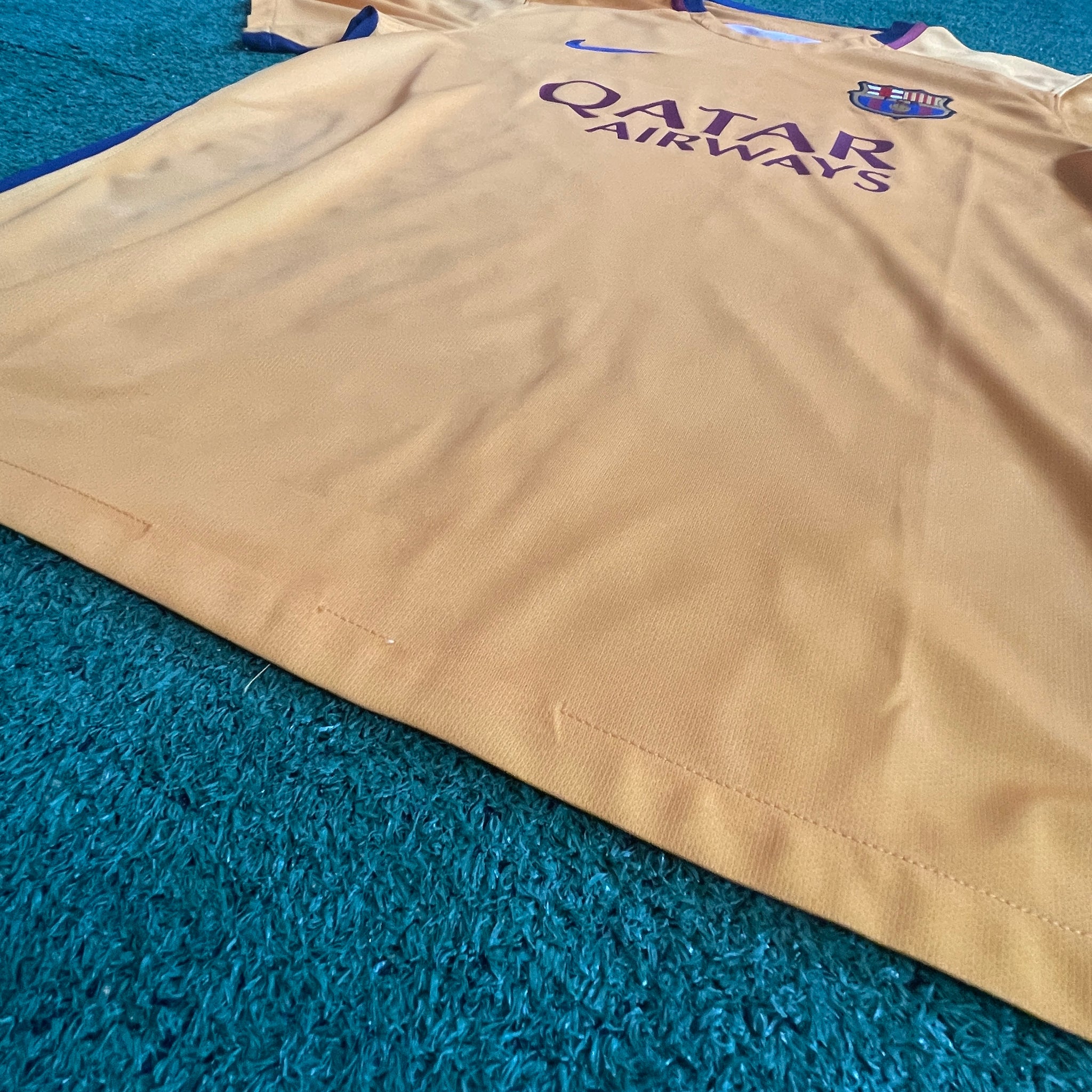 Nike FC Barcelona #9 Suarez 2015/16 Away Football Kit (L)