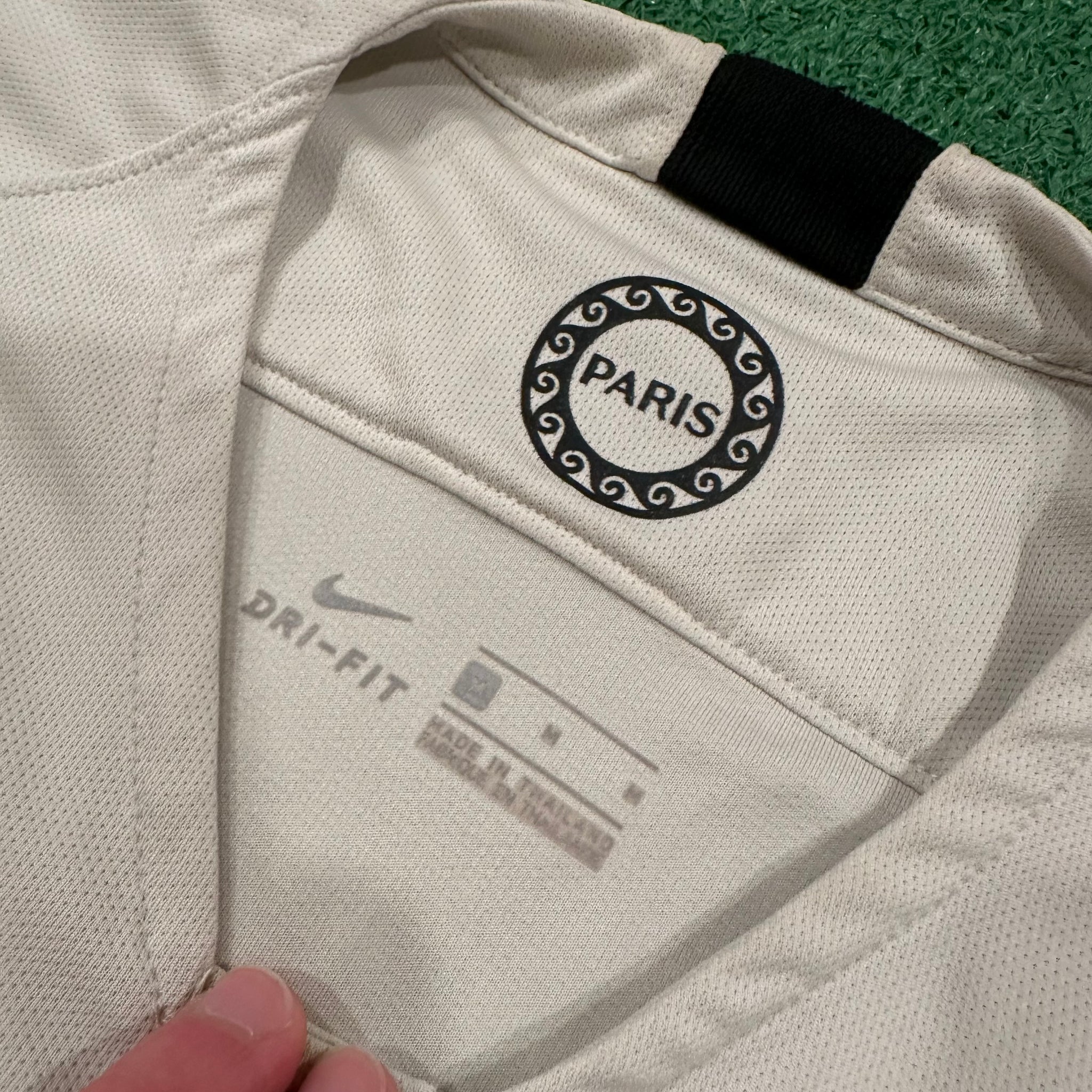 Nike PSG #7 Mbappe 2018/19 Away Football Kit (M)