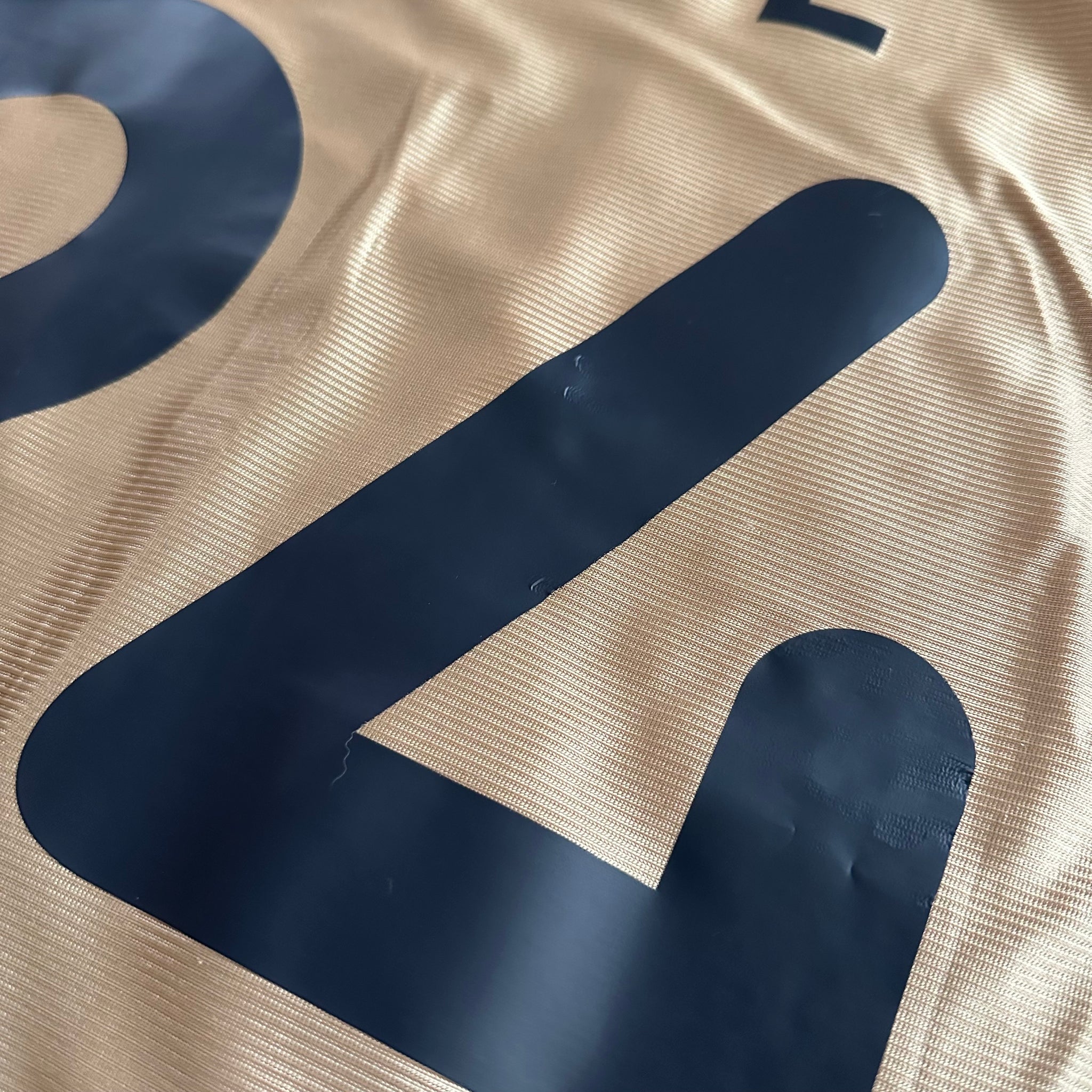 Vintage FC Barcelona #24 Puyol 2001/2002 Away Football Kit (L)