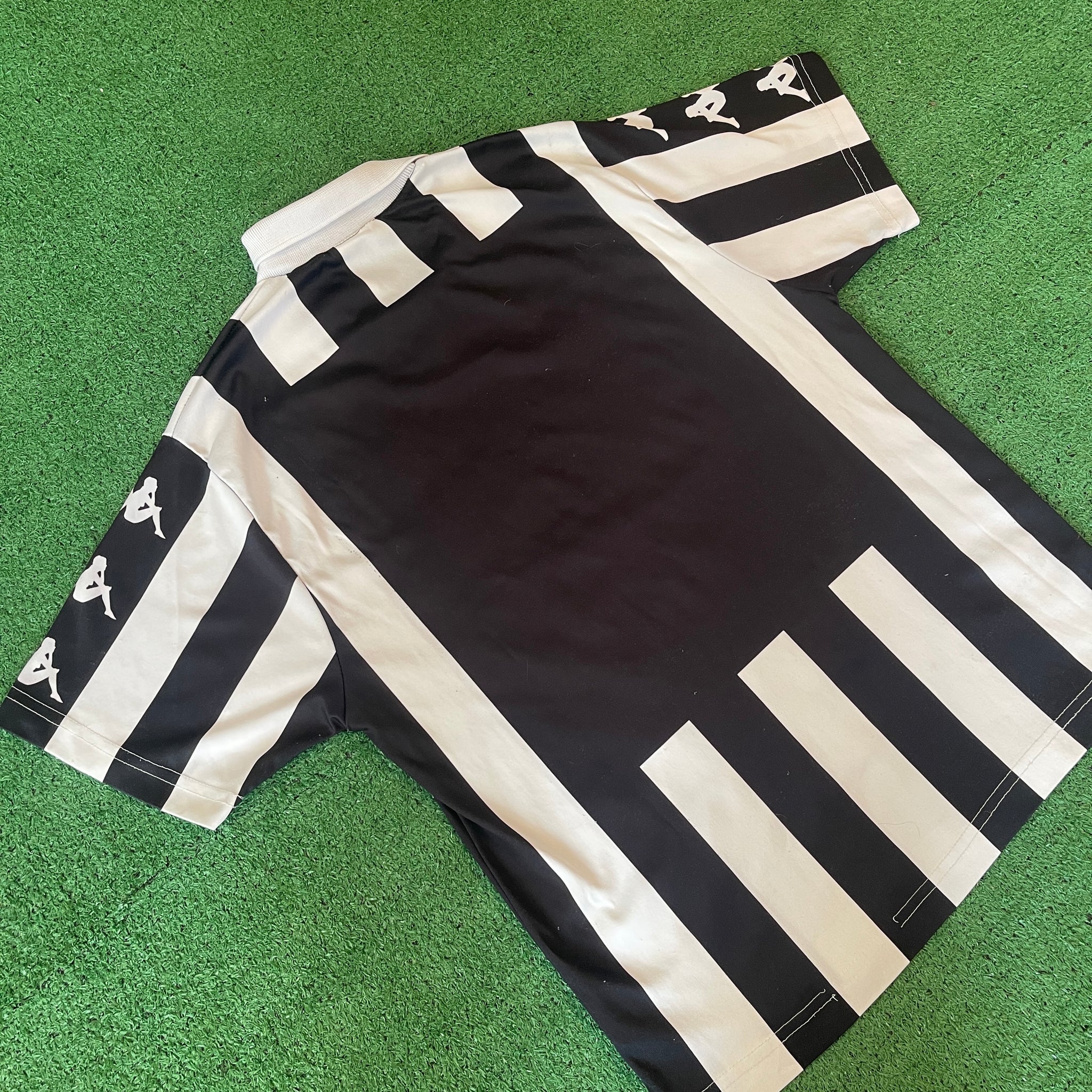 Vintage Kappa Juventus 1998/00 Home Football Kit (S)