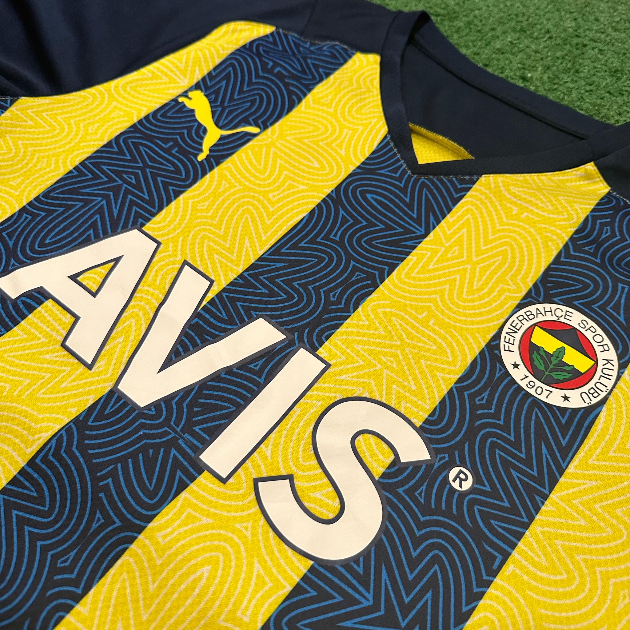 Puma Fenerbahçe 2021/22 Home Football Kit (S)