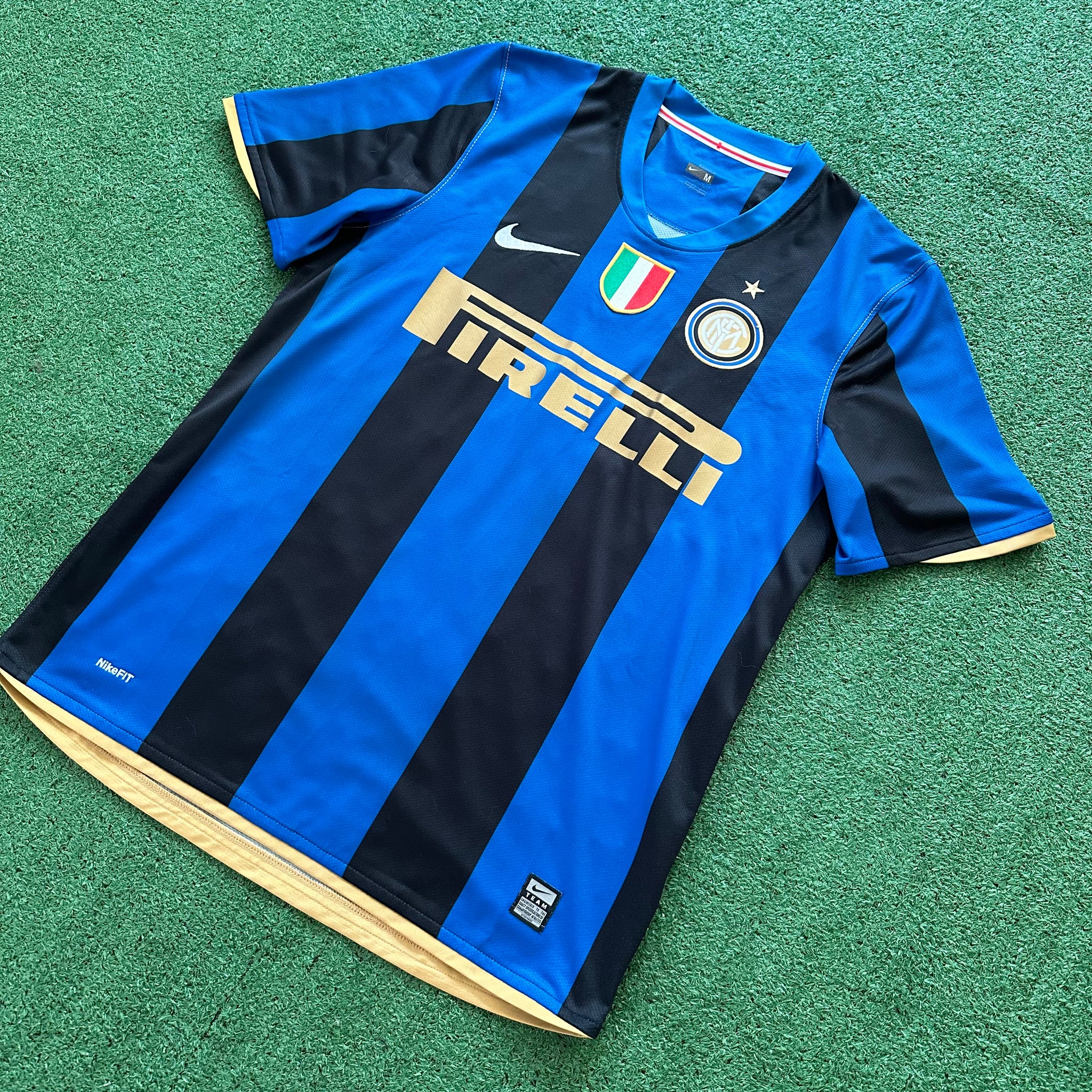 Vintage Nike Inter Milan #45 Balotelli 2008/09 Home Soccer Jersey (M)