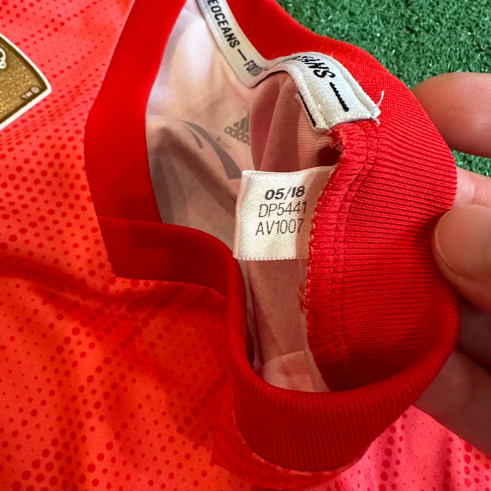 Adidas Real Madrid #10 Modric 2018/19 Third Football Kit (XL)