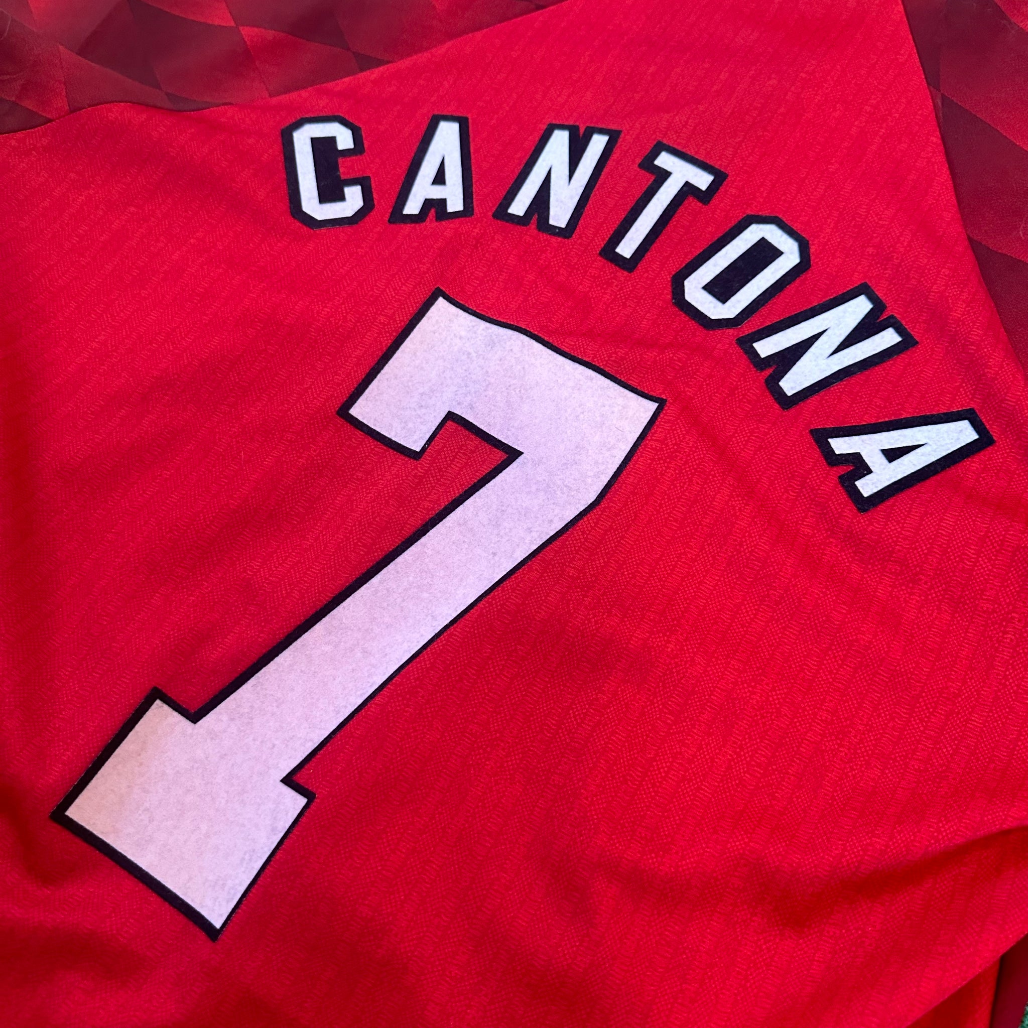 Vintage Umbro Manchester United #7 Cantona 1996/98 Home Soccer Jersey (M)