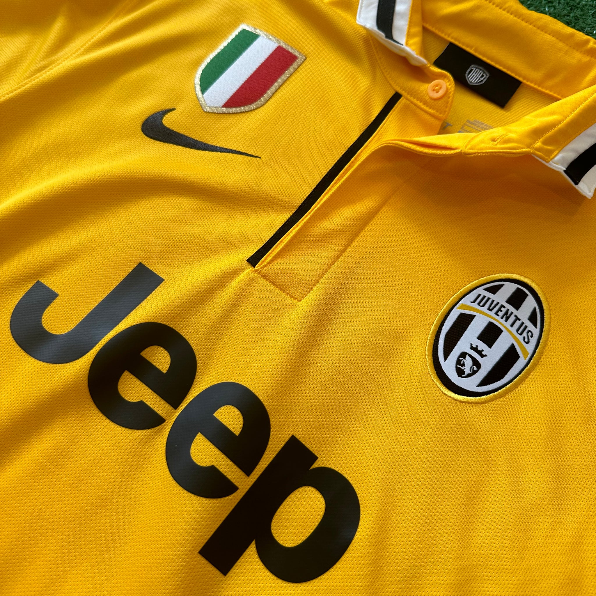 Nike Juventus FC #21 Pirlo 2013/14 Away Soccer Jersey (L)