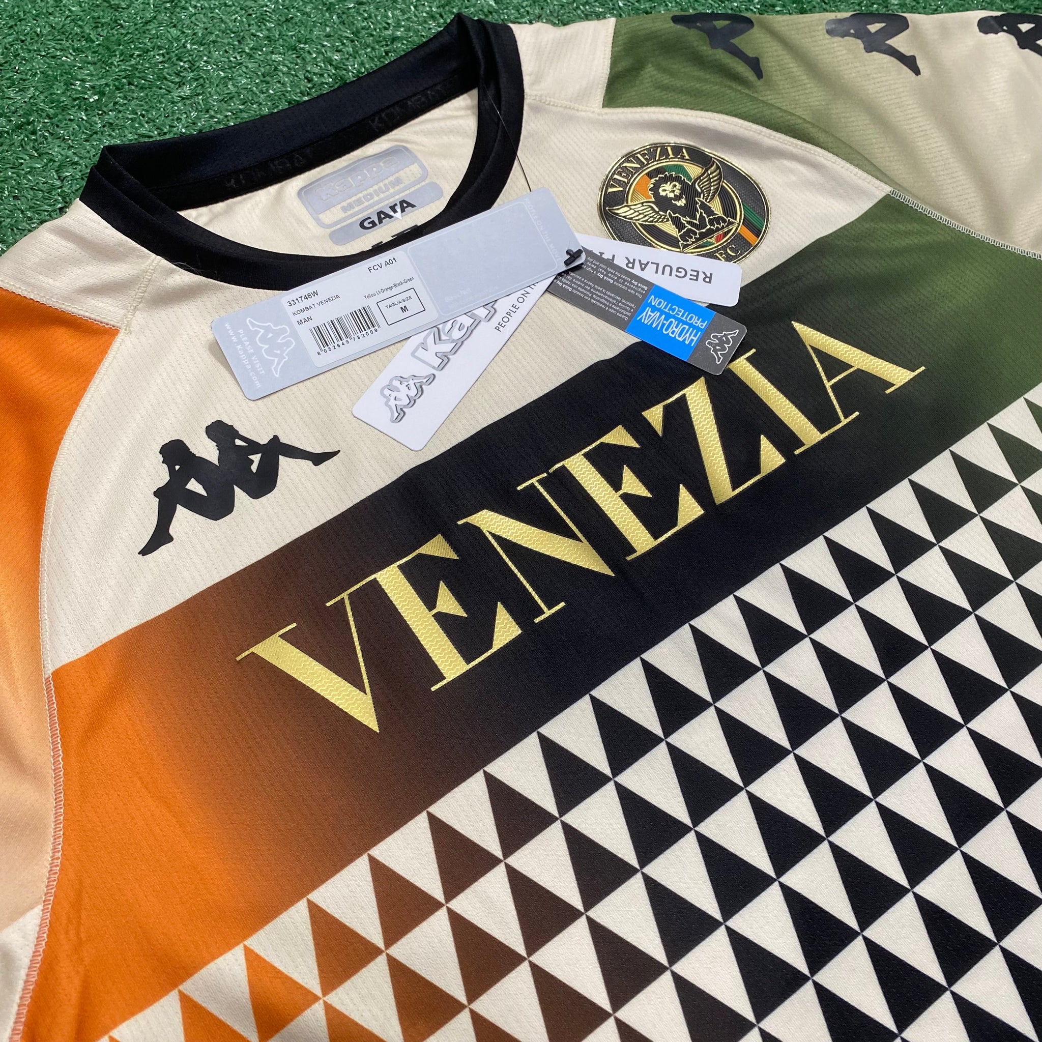 The new Venezia 2021-22 away kit by Kappa