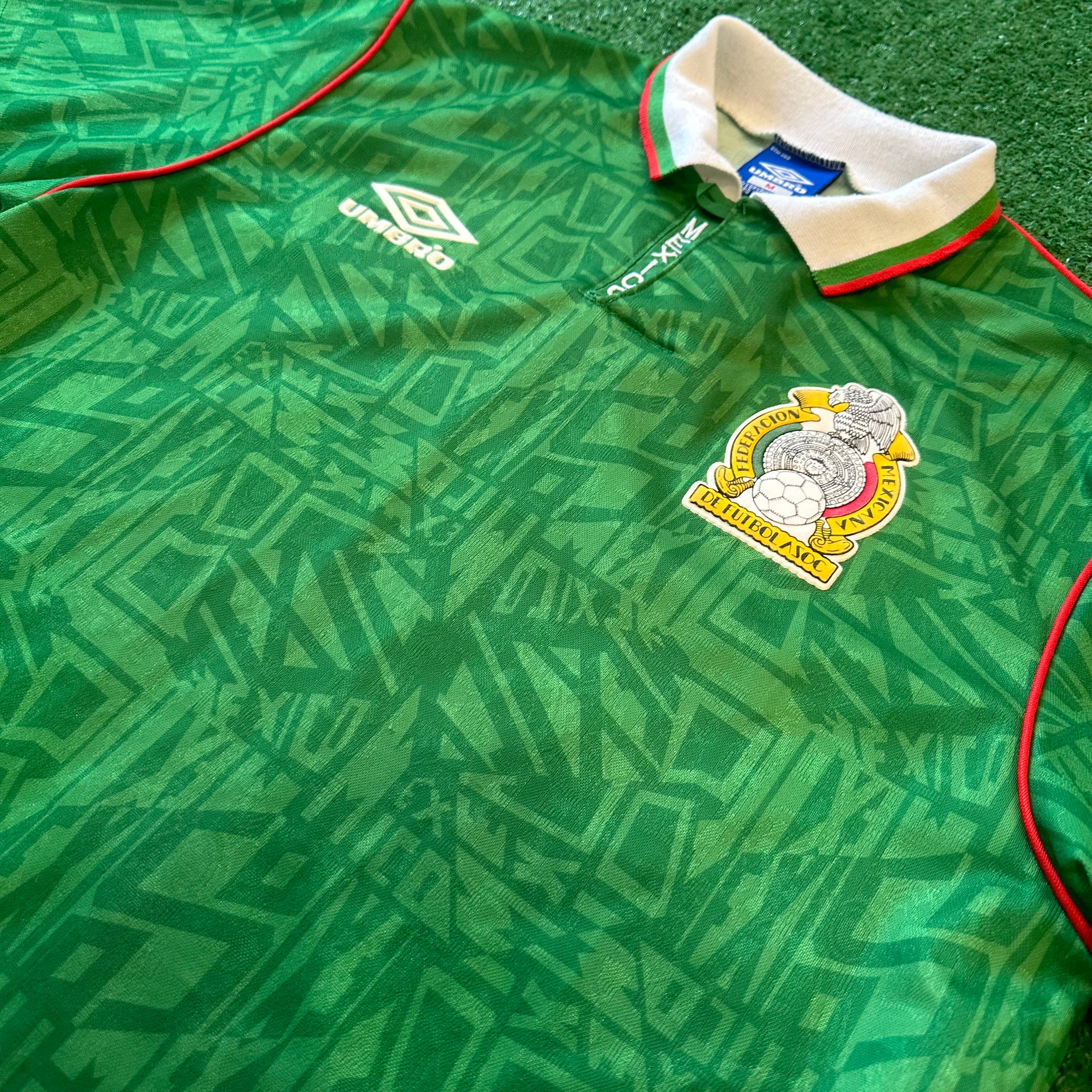 Vintage Umbro Mexico 1992/93 Home Soccer Jersey (M)