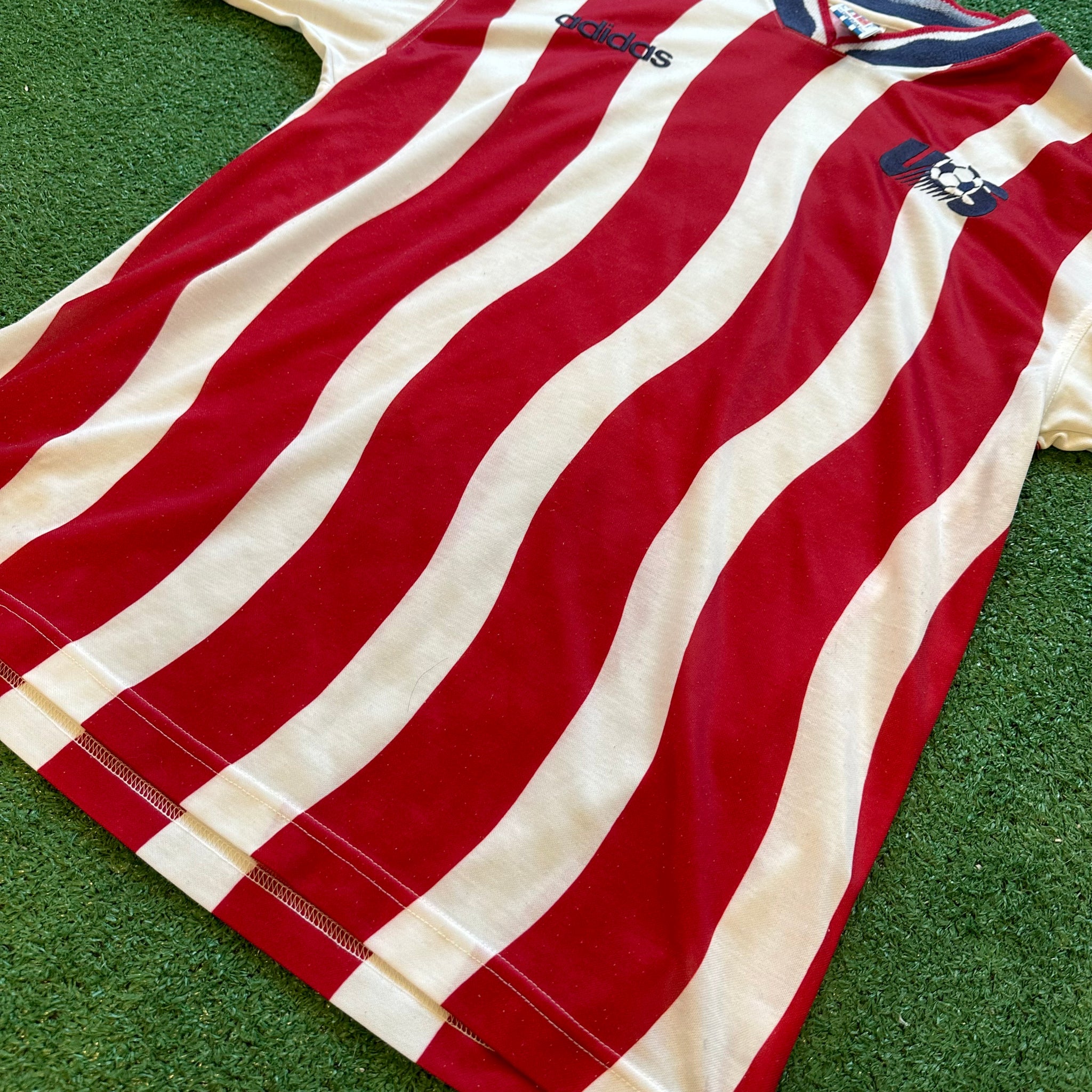 Vintage Adidas USA 1994 Home Soccer Jersey (L)