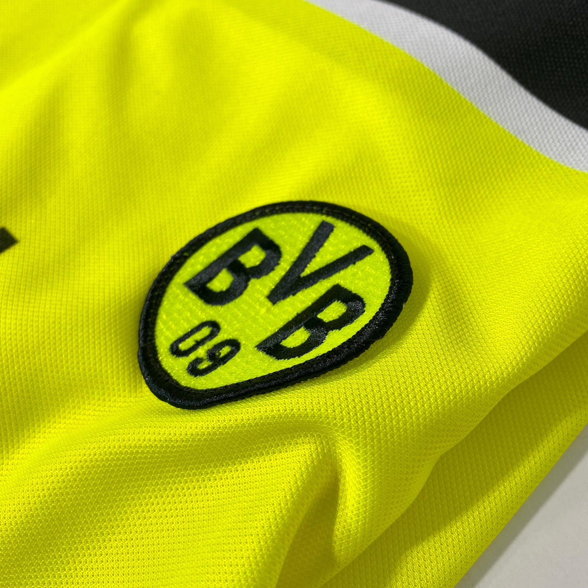 Vintage Nike Borussia Dortmund 97/98 Home Jersey (XL)