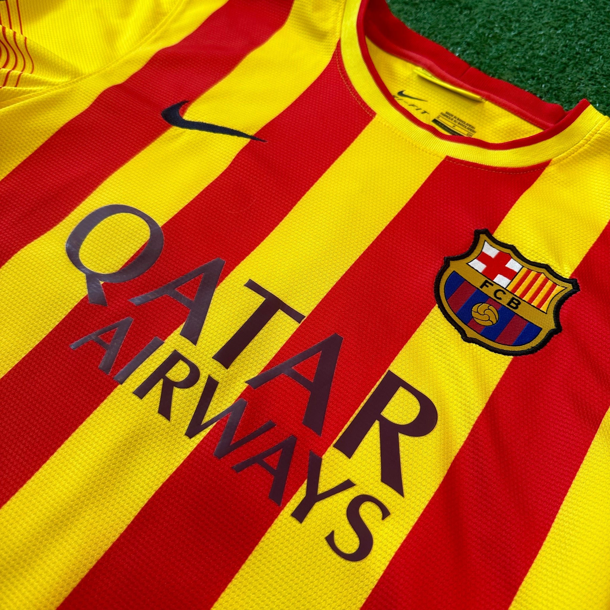 Nike FC Barcelona #10 Messi 2013/14 Away Soccer Jersey (S)