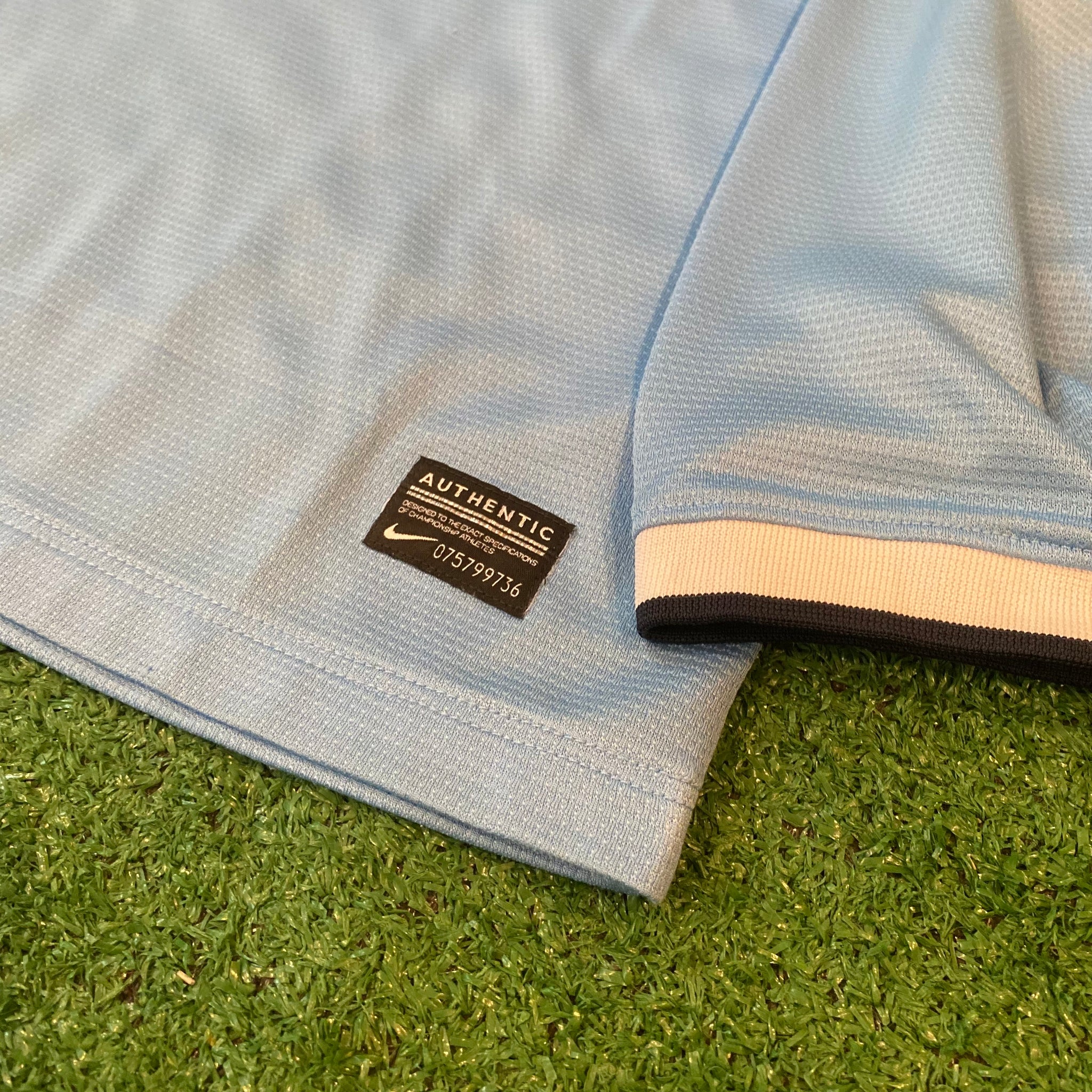 Nike Manchester City #42 Toure Yaya 2013/14 Home Soccer Jersey (L)